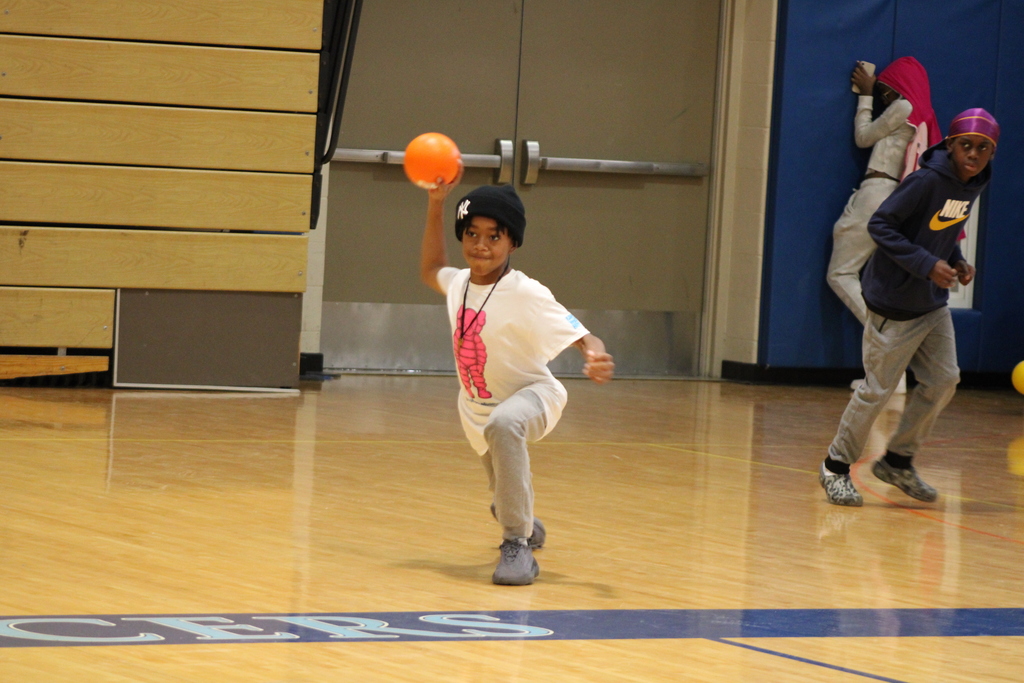 7th grader throwing dodgeball