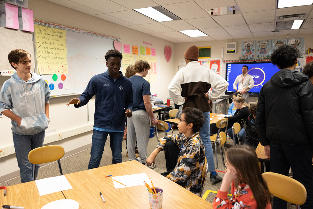 IBCP students teaching DE STEM students